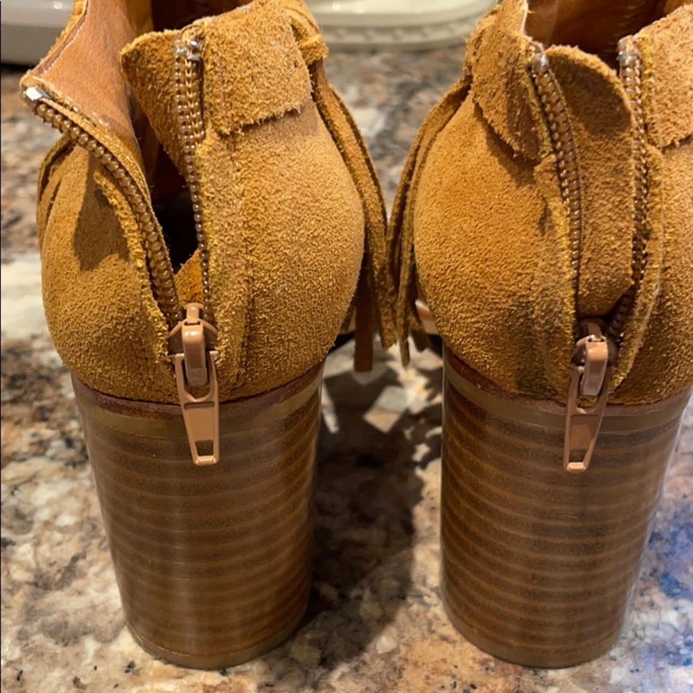 Shoes - Picture 3 of 5
